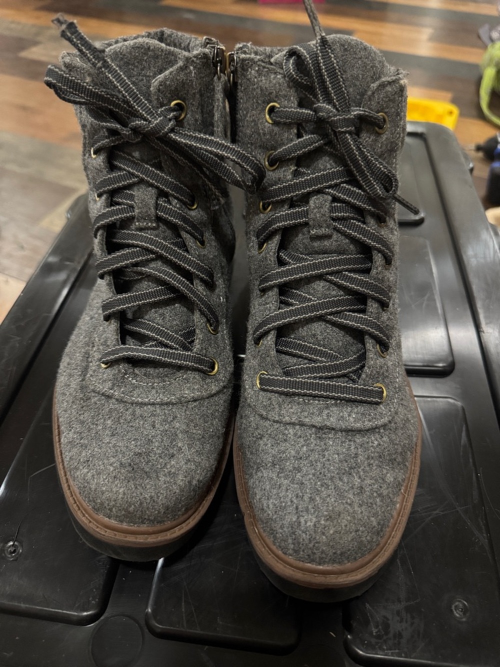 Dr. Scholl's Gray Felt Lace-Up High-Top Boots